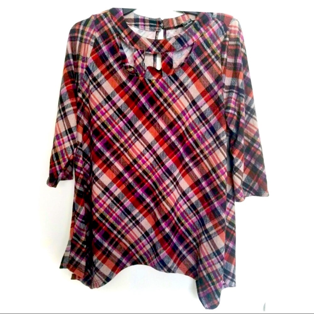 NWT Robert Louis Keyhole Blouse Top